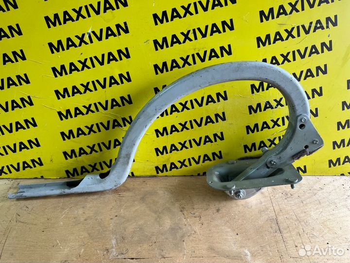 Петля крышки багажника задняя правая Bmw 5-Series