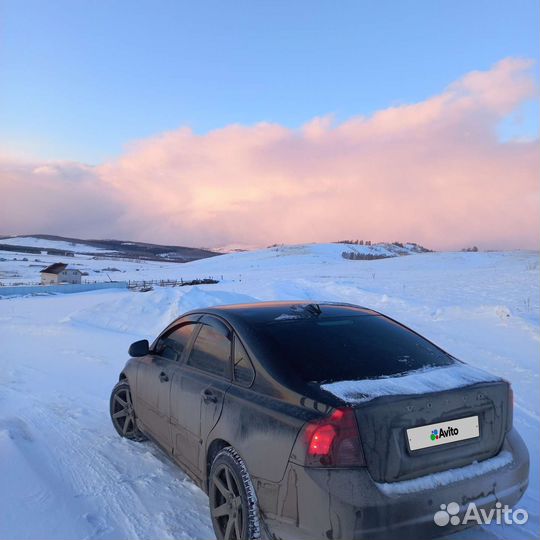 Volvo S40 2.0 AMT, 2011, битый, 190 000 км