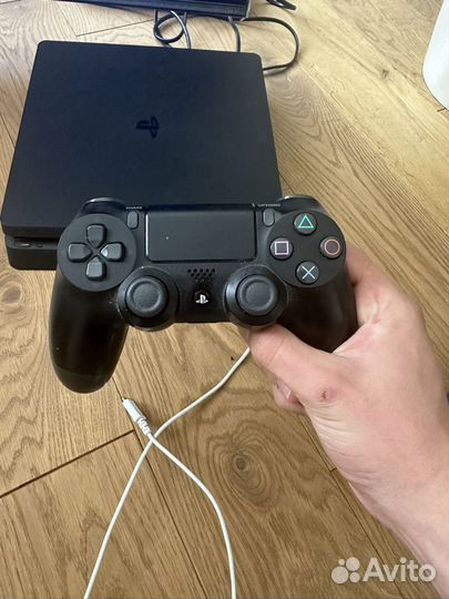 Sony PS4 slim