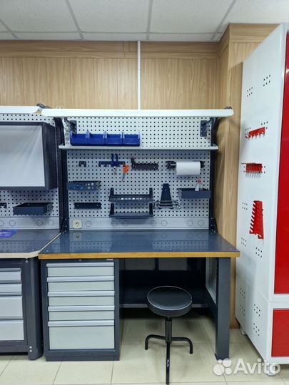 Верстак в мастерскую