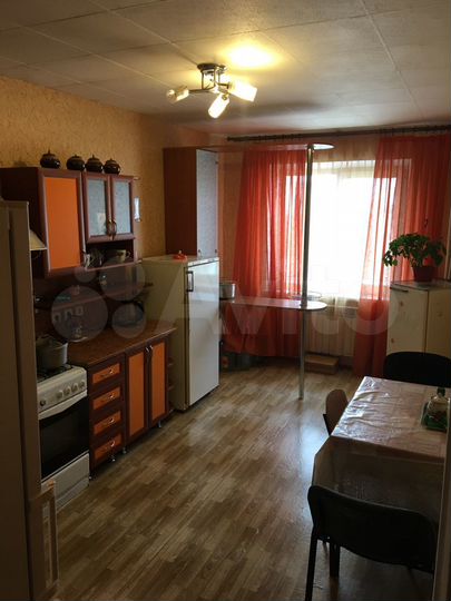 Комната 15 м² в 3-к., 10/10 эт.