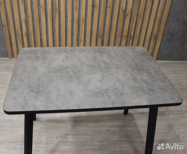 Кухонный стол