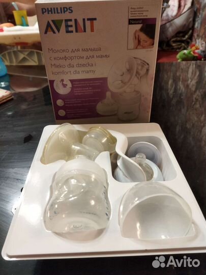 Молокоотсос avent ручной с контейнерами