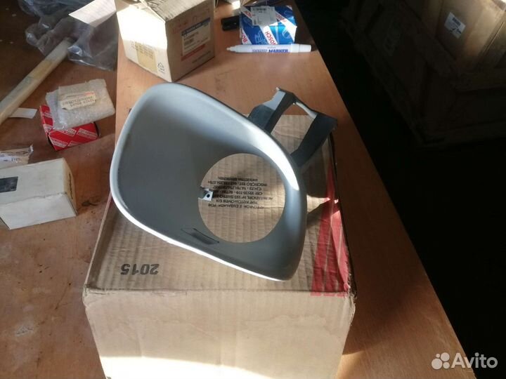 Рамка противотуманой фары правой Fiat Albea 2002