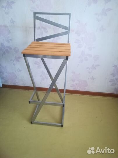 Продаю новые барные стулья