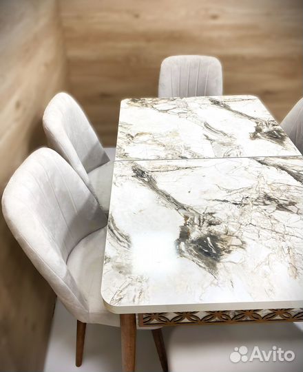 Стол обеденный раздвижной и стулья