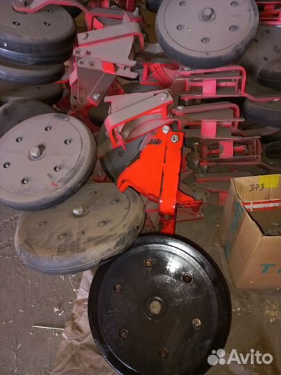 Катки прикатывающие для зерновой сеялки