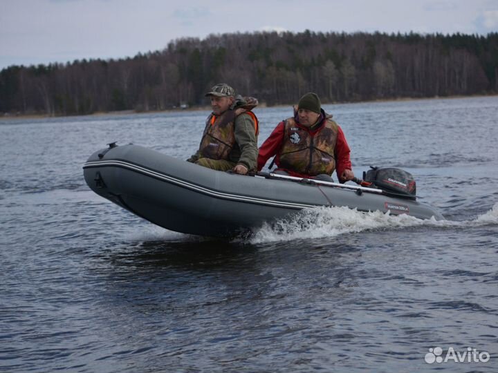 Лодка Хантер 320 лк. Не требует регистрации гимс