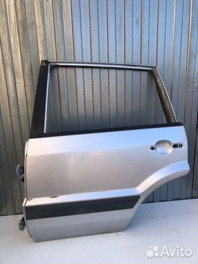 Дверь боковая задняя левая Ford Fusion хетчбек