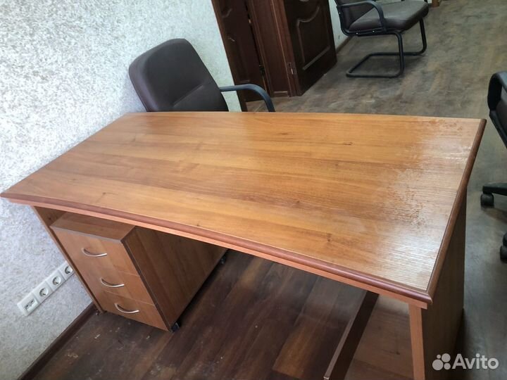 Кабинет секретаря, приемная в идеальном состоянии