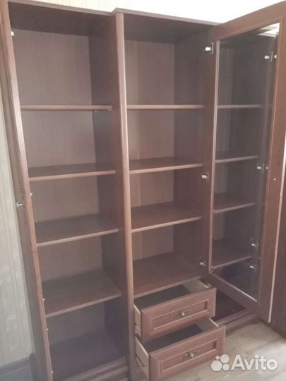 Мебельный гарнитур бу