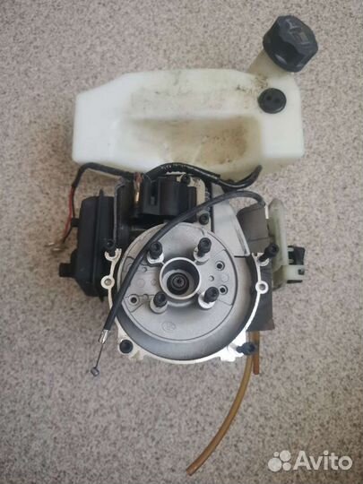 Компактный бензиновый двигатель от воздуходувки