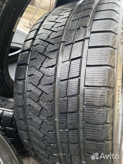 Triangle Snowlink TWT02 255/35 R20