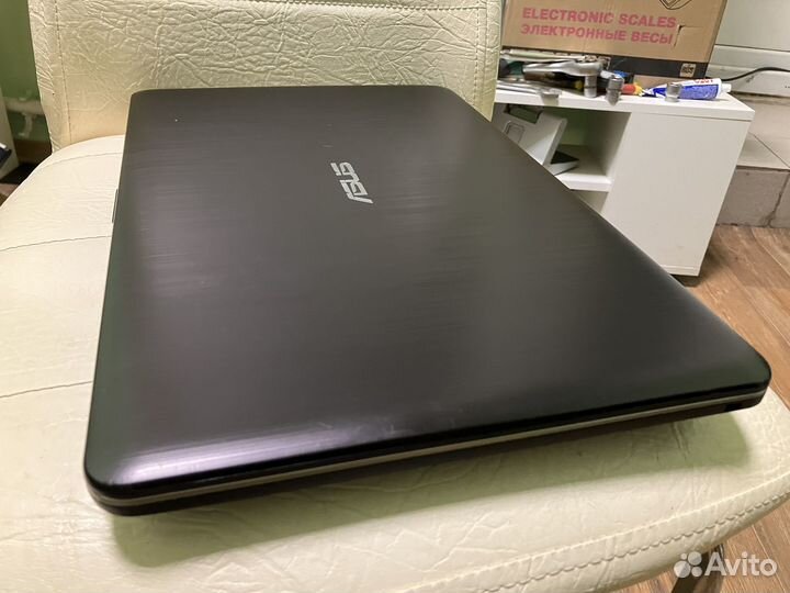 Красивый ноутбук Asus для работы и учебы