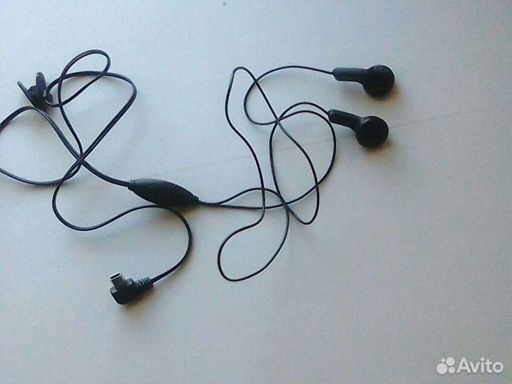 Наушники для телефона Fly новые
