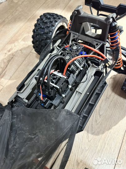 Traxxas x maxx 8s