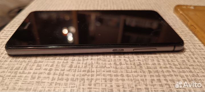 HUAWEI P10 Lite, 3/32 ГБ