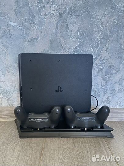 Sony PS4 slim 1tb + 70 игр