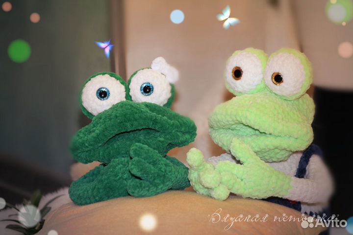 Вязанные лягушата
