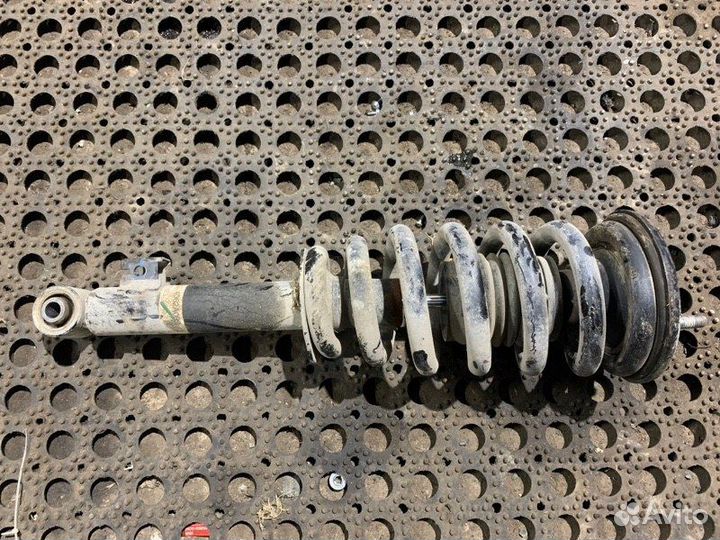 Стойка подвески передняя Mitsubishi L200 V