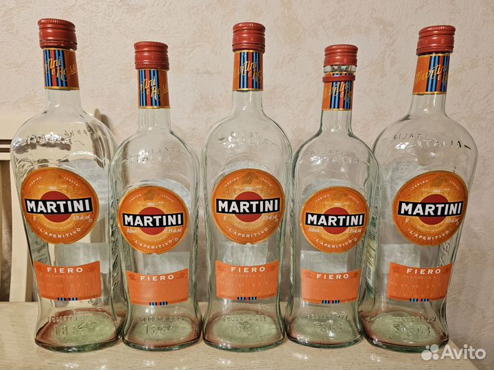 Бутылки от алкоголя разные