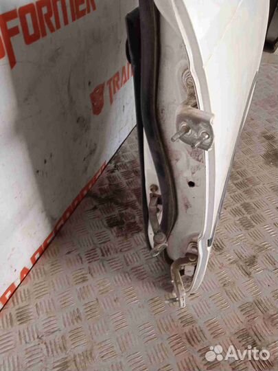 Петли двери задние левые Тойота Королла EE107V