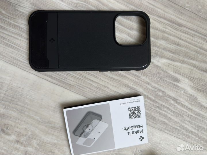 Чехол Spigen для iPhone 14 Pro