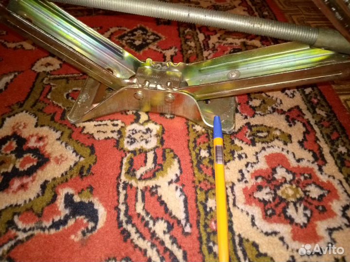 Колпаки и домкрат