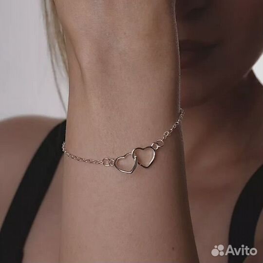Браслет с сердечками