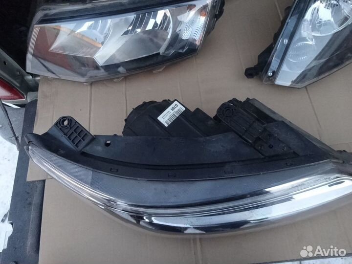 Kia Sorento с12г фара правая ксенон птф левая