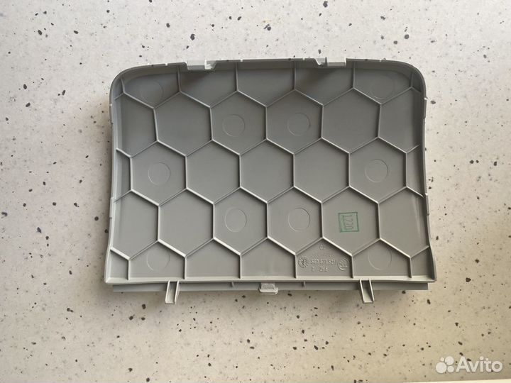 Заглушка очечника Skoda Karoq 2020