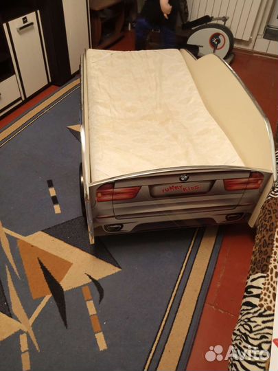 Детская кровать машина с матрасом