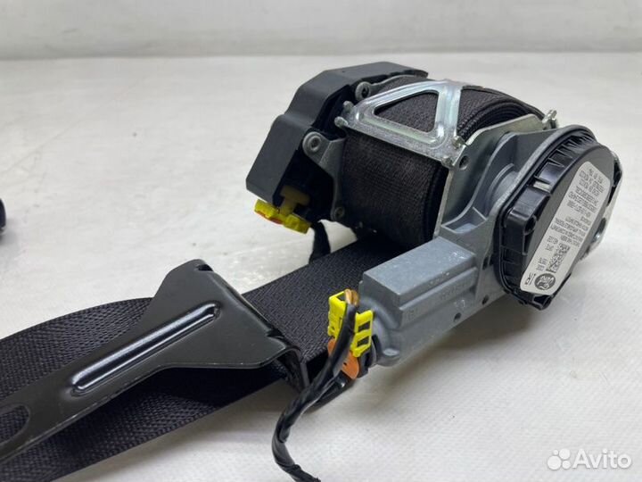 Ремень безопасности передний правый Ford Explorer