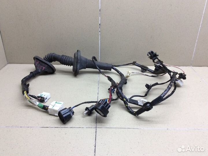 Проводка (коса) двери передняя правая Mitsubishi