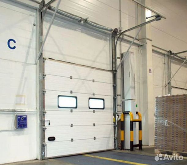 Секционные промышленные ворота 3500х3000 мм