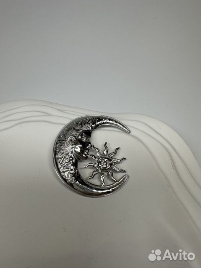 Брошь луна и солнце