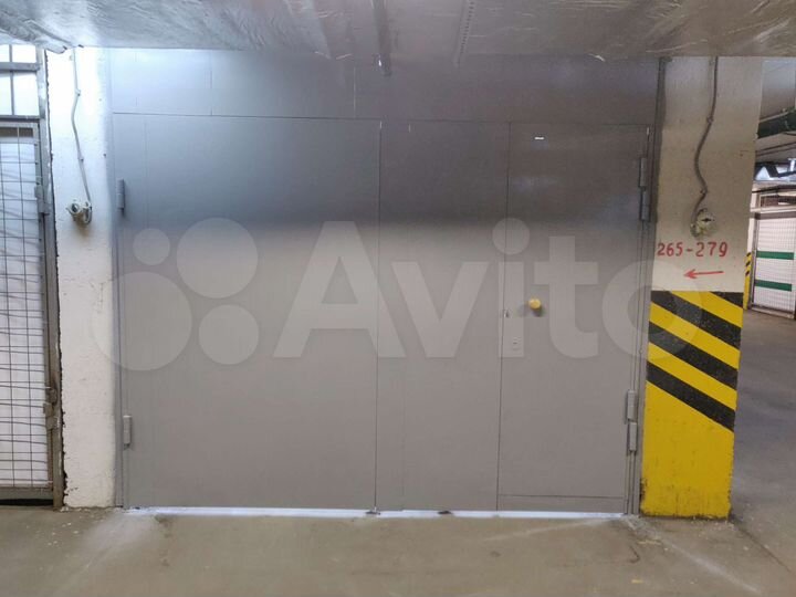 Гараж, > 30 м²