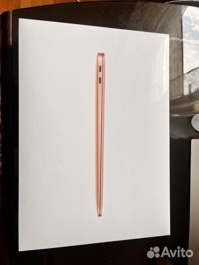 Apple macbook air m1 gold