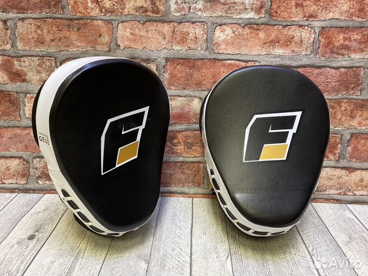 Боксерские лапы Fighting Energy Gel Black/Gold