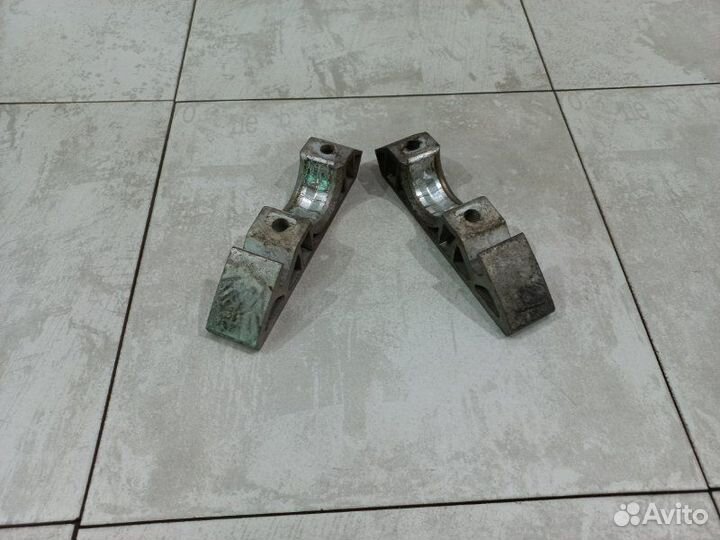 Кронштейны стабилизатора передние Porsche Cayenne