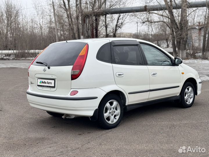Nissan Tino 1.8 AT, 2000, 150 000 км