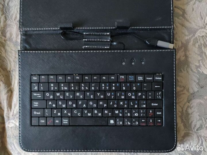 Клавиатура для планшета до 10.5