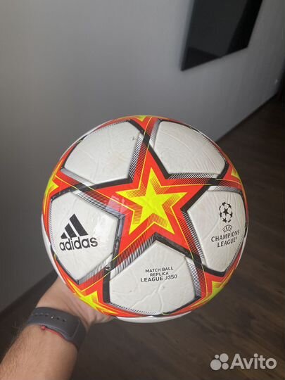 Футбольный мяч Adidas лига чемпионов