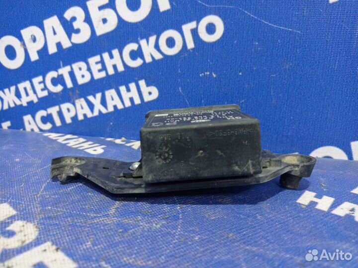 Блок управления светом Opel Astra H седан 2008