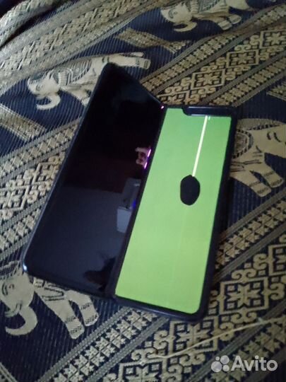 Samsung Galaxy Z Flip, 8/256 ГБ