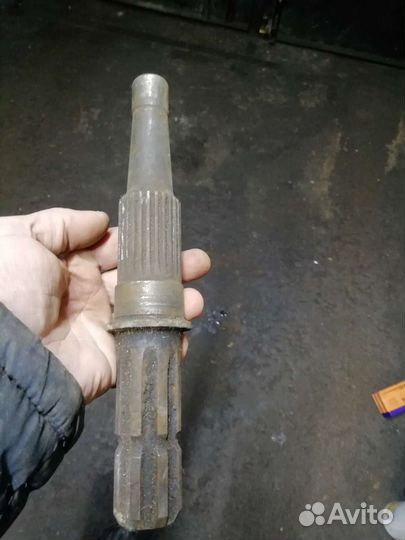 Хвостовик на мтз 1523 8 шлицов, 540 оборотов