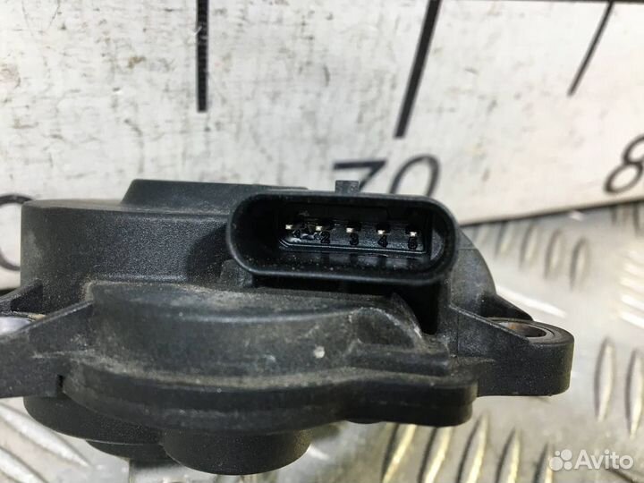 Б/У Моторчик привода заслонок#001