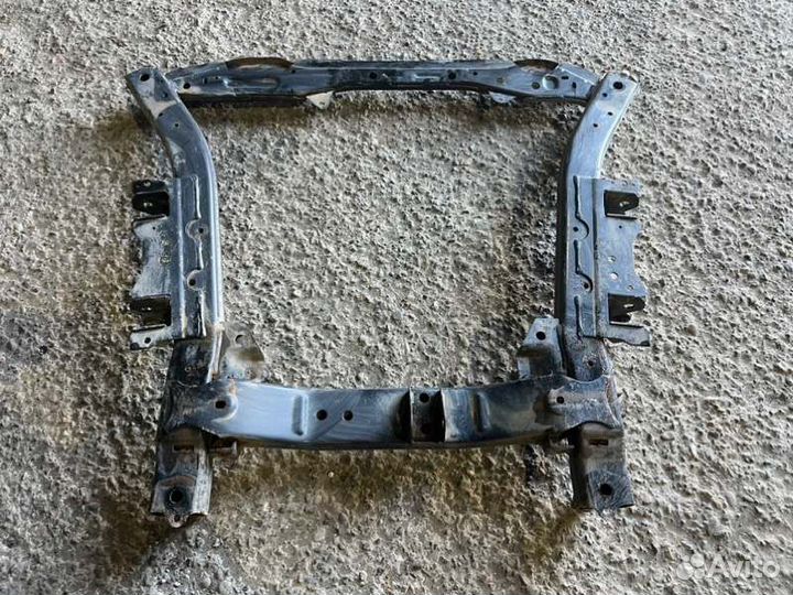 Балка передняя подмоторная Renault Duster пробег