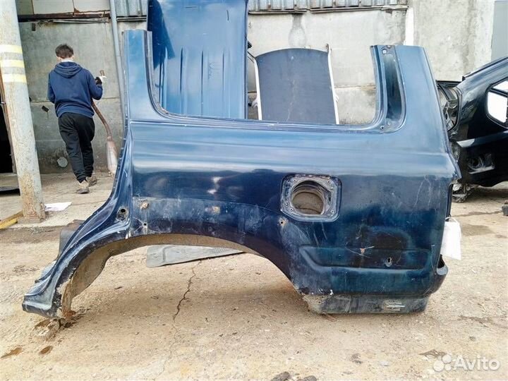 Крыло заднее левое Toyota Land Cruiser