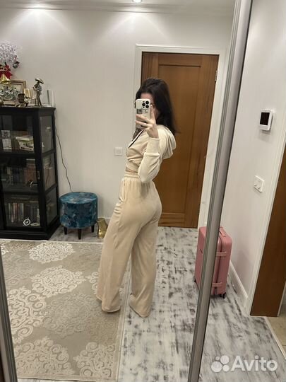 Велюровый костюм штаны и кофта на молнии